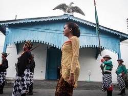 Krama Lugu dan 20 Contoh Kalimatnya dalam Percakapan Sehari-hari
