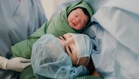 7 Potret Eriska Rein Melahirkan Anak Kedua di Hari Ulang Tahunnya, Jadi Kado Terindah