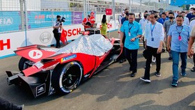 Jokowi Puji Formula E di Depan Anies: Event Masa Depan