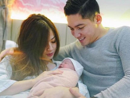 Samuel & Franda Tunda Umumkan Nama Lengkap Anak Kedua, Alasannya Bikin Netizen Murka