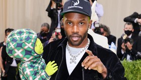 Frank Ocean Disebut Mulai Jajaki Kursi Sutradara Film