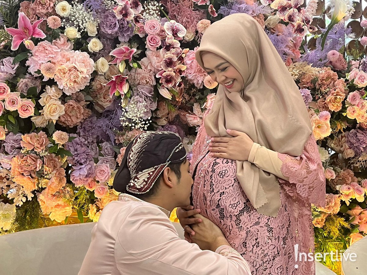 Momen Syukuran 7 Bulan Kehamilan Ria Ricis