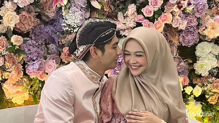 Momen Syukuran 7 Bulan Kehamilan Ria Ricis
