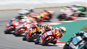 Hasil Moto3 Catalunya: Guevara Menang, Mario Aji Gagal Finis