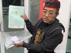 Klaim Kos-kosan 32 Pintu Miliknya, Teddy Tunjukan Bukti Surat