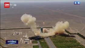 VIDEO: Detik-detik Peluncuran Shenzhou-14 Pengangkut 3 Astronout China