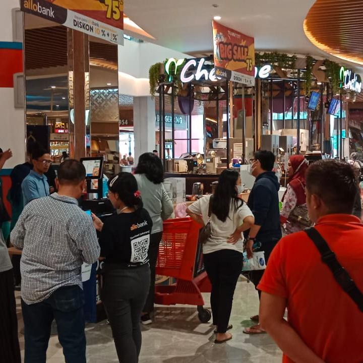 <p>Transmart kembali menawarkan gebyar diskon untuk kebutuhan rumah tangga. Mulai dari beras 5 kilogram Rp53 ribu, hingga minyak goreng 2 liter Rp43 ribu. (Foto: Tim HaiBunda)</p>