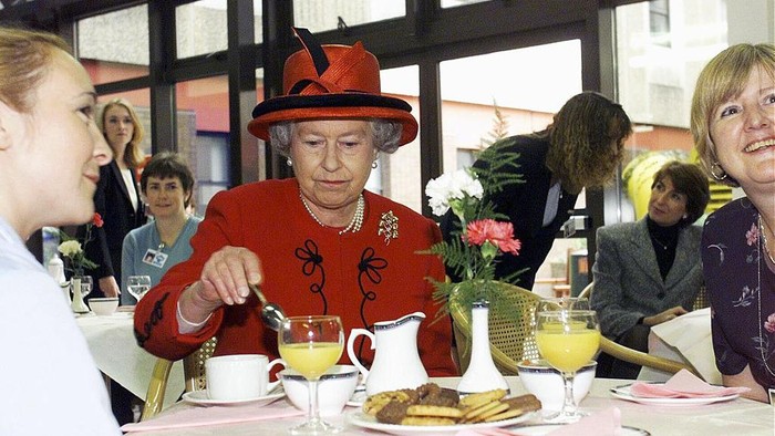 Bocoran dari Mantan Koki Kerajaan, Ini 5 Fakta Unik Kebiasaan Makan Ratu Elizabeth II yang Jarang Orang Tahu!