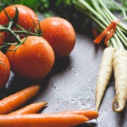 Nggak Boleh Asal, Ini 7 Cara Mencuci Buah dan Sayuran yang Benar Menurut Ahli! Sudah Tahu Belum?