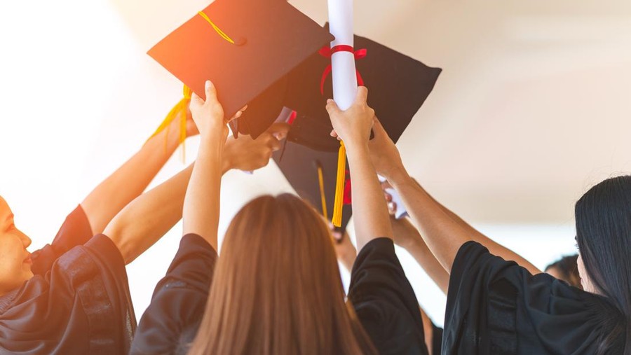 Ilustrasi wisuda