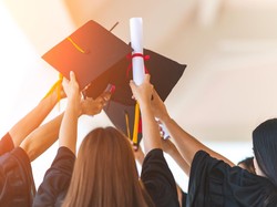30 Ucapan Wisuda Bahasa Inggris, Singkat dan Bermakna