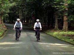 PM Baru Australia Kunjungi Jokowi, Diajak Gowes Bareng di Istana Bogor