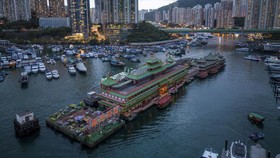FOTO: Nasib Restoran Terapung Jumbo Hong Kong di Ujung Tanduk