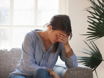 7 Langkah Memulihkan Mental Orang Tua Usai Anak Meninggal, Beri Waktu & Dukungan