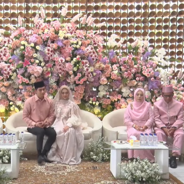 <p>Kita doakan semoga Ria Ricis dan Baby R senantiasa sehat hingga hari persalinan nanti ya, Bunda. Foto: Youtube: Ricis Official</p>