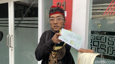 img-title Beda Pernyataan Pengacara Lina Jubaedah & Klaim Teddy soal Kosan 32 Pintu