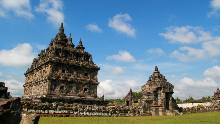 Heboh Kenaikan Harga Tiket Borobudur, Ini 4 Candi yang Bisa Kamu Kunjungi di Jawa Tengah!