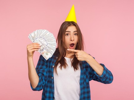 Jangan Percaya Diimingi Dapat Uang Cepat & Jadi Kaya Raya, Alasannya...