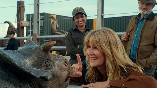 Sutradara Colin Trevorrow mengaku memasukkan berbagai masalah dunia nyata ke dalam cerita Jurassic World Dominion.