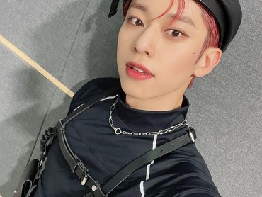 img-title Reaksi Fans soal Kim Donghyun AB6IX Kepergok Pacaran Usai Fanmeeting