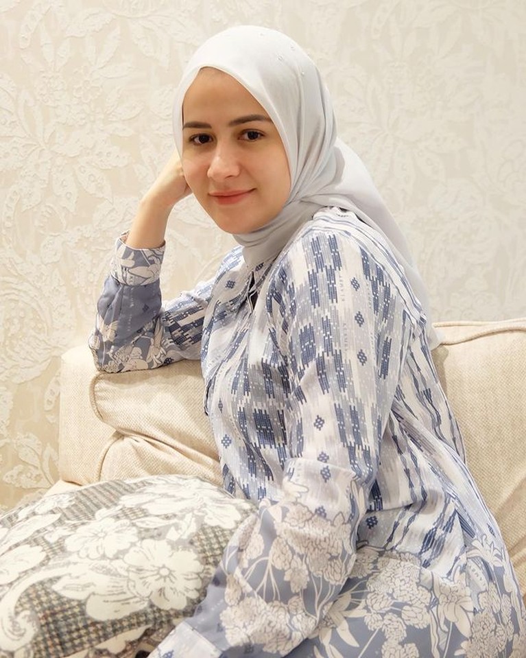 Penampilan Rina Diana Berhijab Penampilan Rina Diana Berhijab