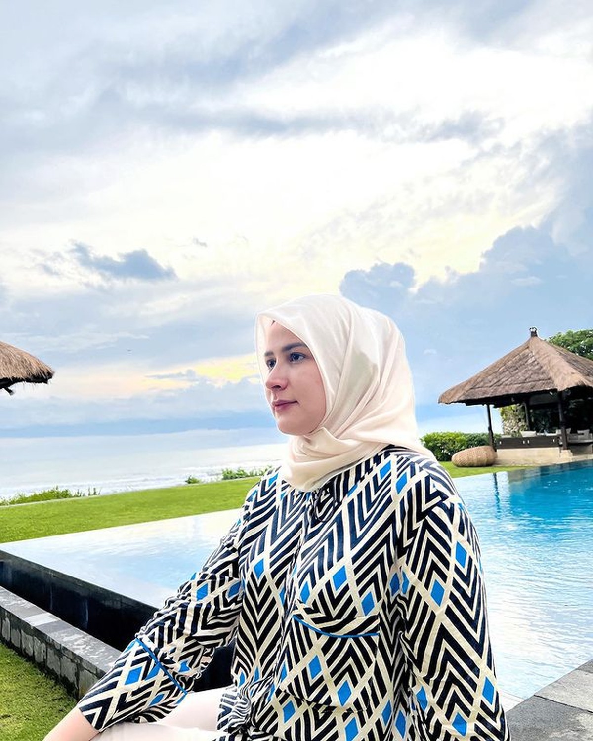 Penampilan Rina Diana Berhijab