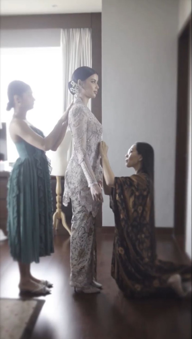 Penampilan Sabrina Chairunnisa Penampilan Sabrina Chairunnisa