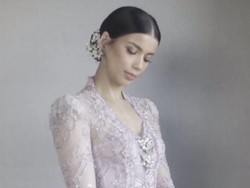 7 Potret Cantik Sabrina Chairunnisa Pakai Kebaya Lilac di Hari Pernikahan