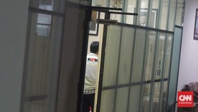 KPK Geledah Kantor PUTR Sulsel Terkait Kasus Nurdin Abdullah