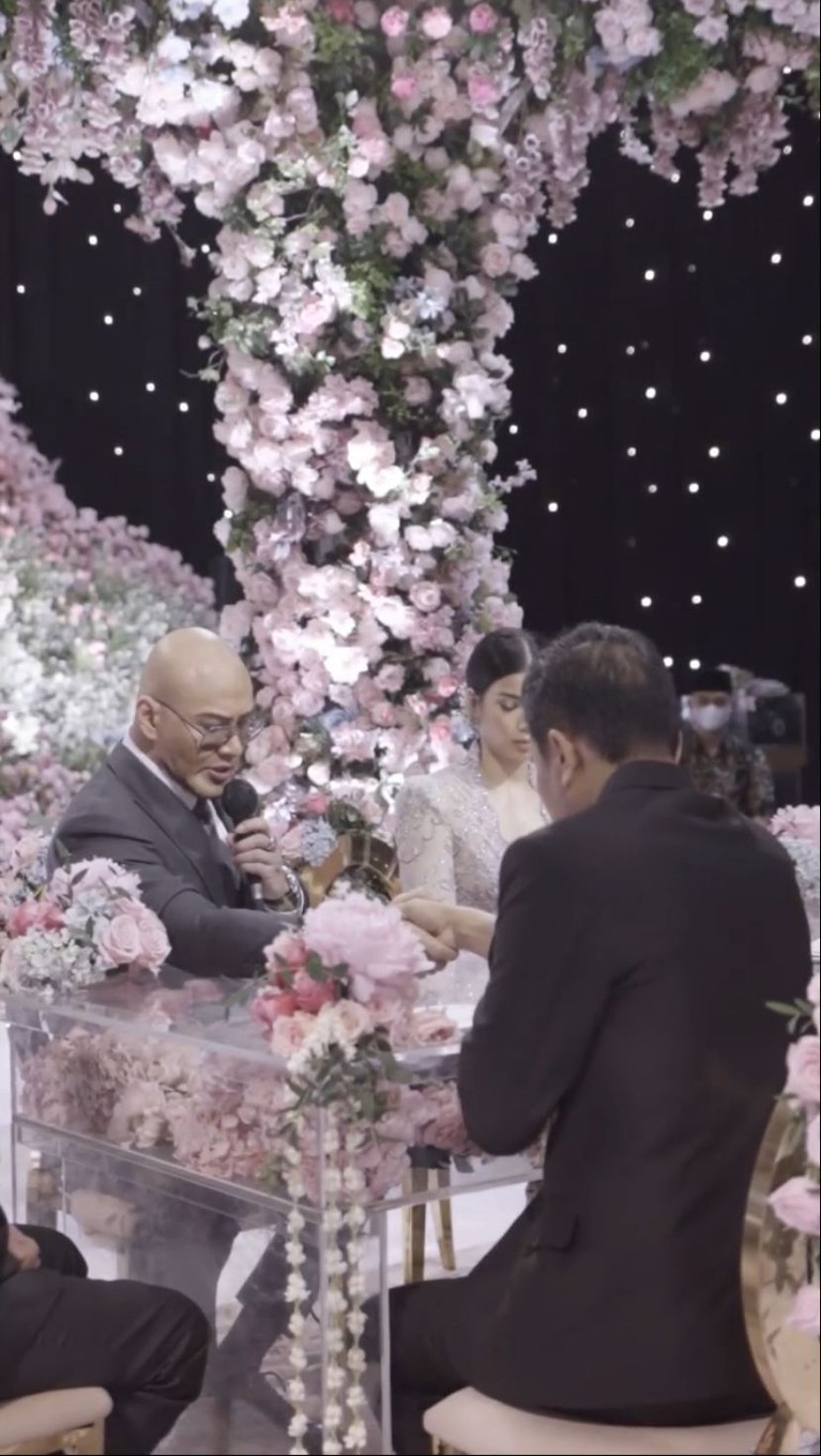 Pernikahan Deddy Corbuzier dan Sabrina Chairunnisa Pernikahan Deddy Corbuzier dan Sabrina Chairunnisa
