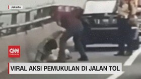 VIDEO: Pelaku Pemukulan di Jalan Tol Berpelat Nomor RFH Diamankan