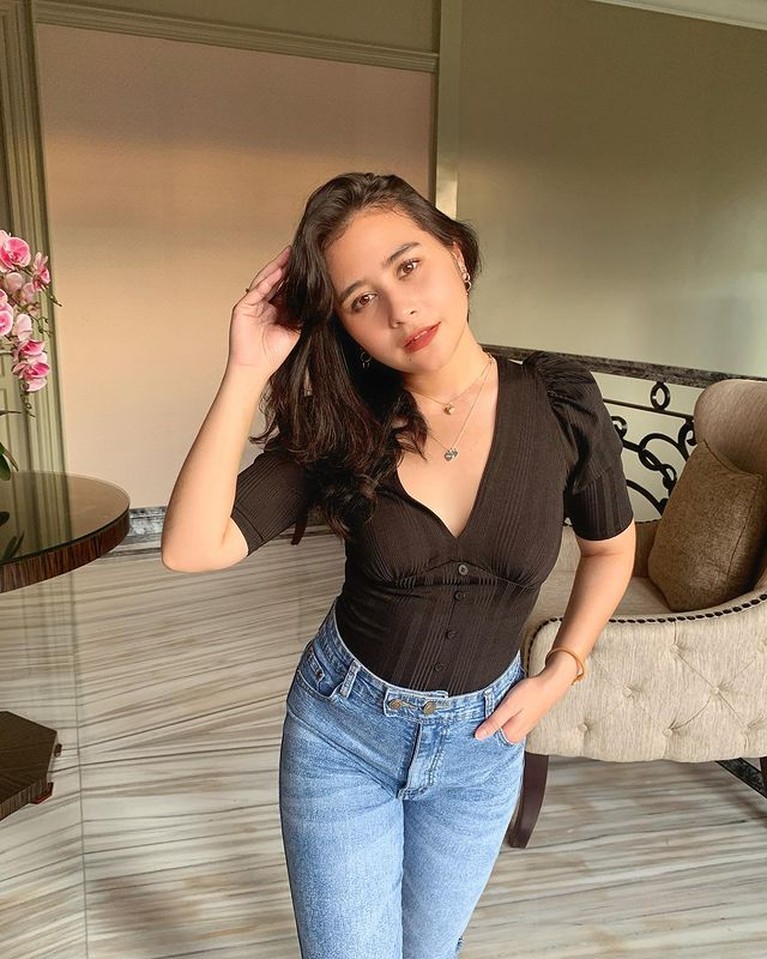 Prilly Latuconsina Prilly Latuconsina