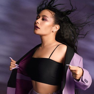 Foto Genggam Tangan Seorang Pria, Prilly Latuconsina Disebut Mau Nikah