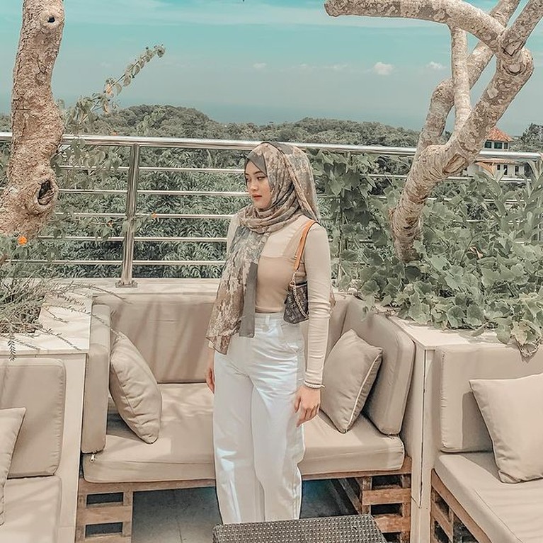 Putri Delina Putri Delina