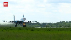 VIDEO: Momen Pesawat Tempur Rusia Su-34 Dikerahkan Serang Ukraina