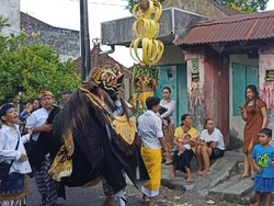 Makna Ngelawang Selama Hari Raya Galungan dan Kuningan