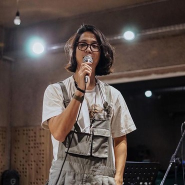 Alasan Dikta Belum Rilis Karya Solo Usai Hengkang dari Yovie & Nuno