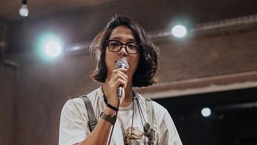img-title Alasan Dikta Belum Rilis Karya Solo Usai Hengkang dari Yovie & Nuno