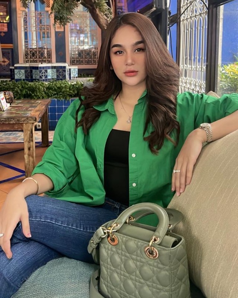 Hana Hanifah Hana Hanifah
