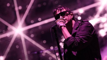 Julian Casablancas Jual Hak Cipta Miliknya atas Karya Musik The Strokes