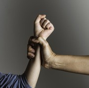 Viral di Medsos, Perempuan Ditikam 16 Kali oleh Pacar, Sebut Hanya 'Pertengkaran Biasa' dan Berencana Akan Menikah