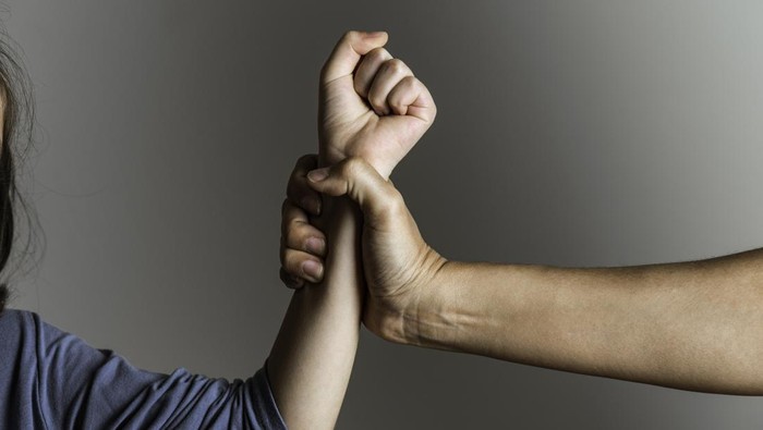 Viral, Ini Kronologi Anggota DPRD Palembang Diduga Aniaya Perempuan di SPBU, Hotman Paris Siap Bela secara Gratis! Viral, Ini Kronologi Anggota DPRD Palembang Diduga Aniaya Perempuan di SPBU, Hotman Paris Siap Bela secara Gratis!