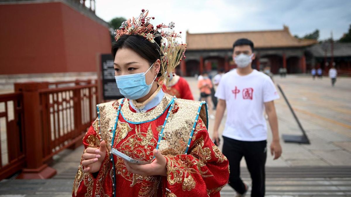 Tradisi China Yakini Salah Jumlah Kancing Baju Bisa Bikin Sial