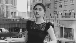 Nenek Miss Global China Scarlett Sun Ternyata Orang Asli Bali