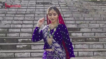 Cerita di Balik National Costume Miss Pakistan yang Penuh Warna