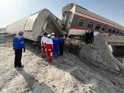 Korban Tewas Akibat Kereta Api Tabrak Eskavator di Iran Jadi 21 Orang