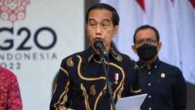 img-title Jokowi: Zaman Teknologi Masih Pakai Manual, Kebangetan Banget