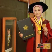 Jadi Wisudawan Termuda, Ini Kisah Rein Vidya yang Lulus dari Fakultas Kedokteran Unpad di Usia 19 Tahun