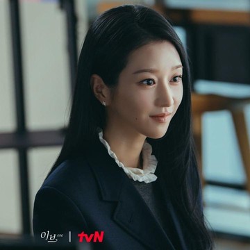 Jadi Salah Satu Aktris Korea Paling Cantik di Tahun 2022, Intip Rahasia Kulit Glowing Seo Yea Ji!