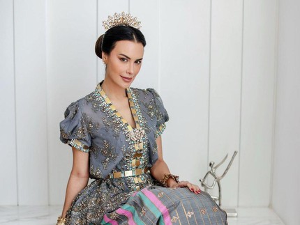 Cantik Banget, Ini 7 Potret Sophia Latjuba Pakai Baju Bodo di Pernikahan Eva Celia